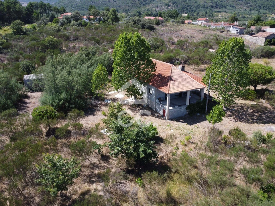 Terreno para Venda em Santa Cruz/Trindade e Sanjurge Foto 2