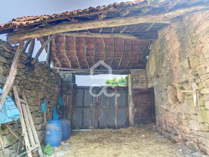 Moradia T7 para Venda em Travancas e Roriz Foto 10