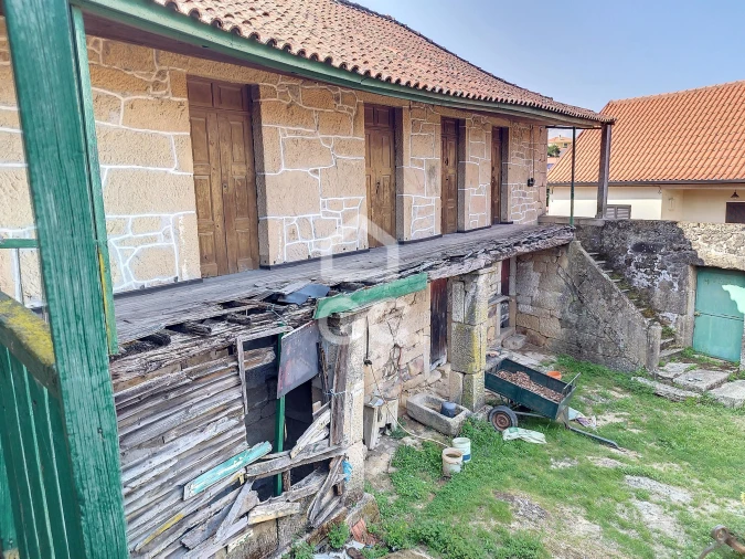 Moradia T7 para Venda em Travancas e Roriz Foto 5