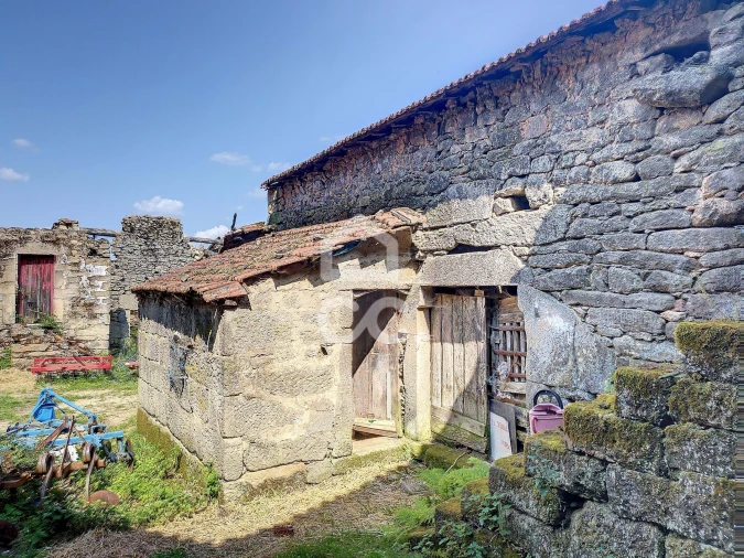 Moradia T7 para Venda em Travancas e Roriz Foto 7