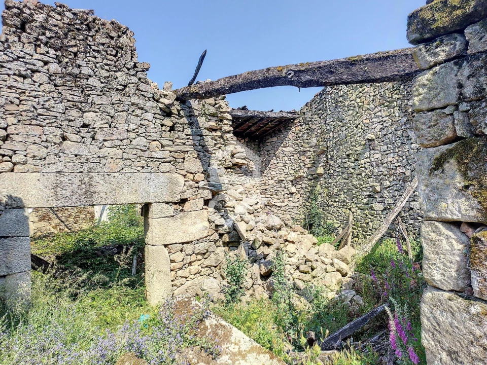 Moradia T7 para Venda em Travancas e Roriz Foto 8