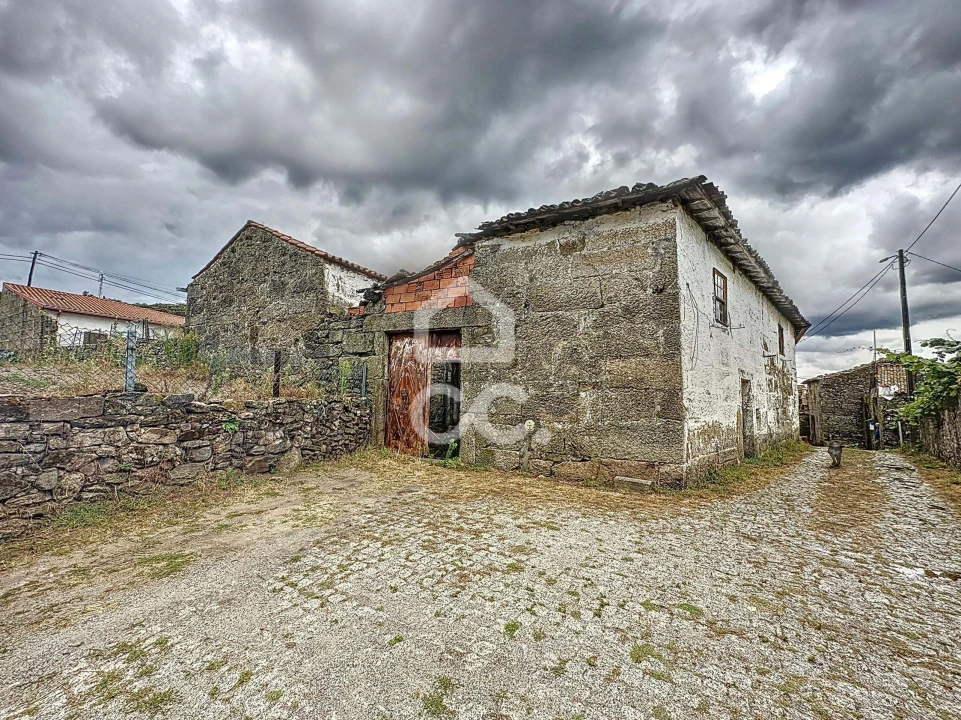Moradia para Venda em Vilar de Perdizes e Meixide Foto 1
