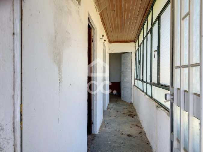 Moradia T4 para Venda em Travancas e Roriz Foto 6