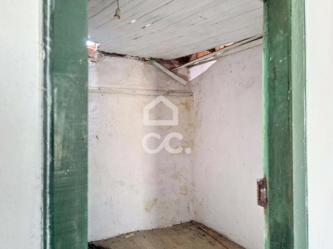 Moradia T4 para Venda em Travancas e Roriz Foto 12