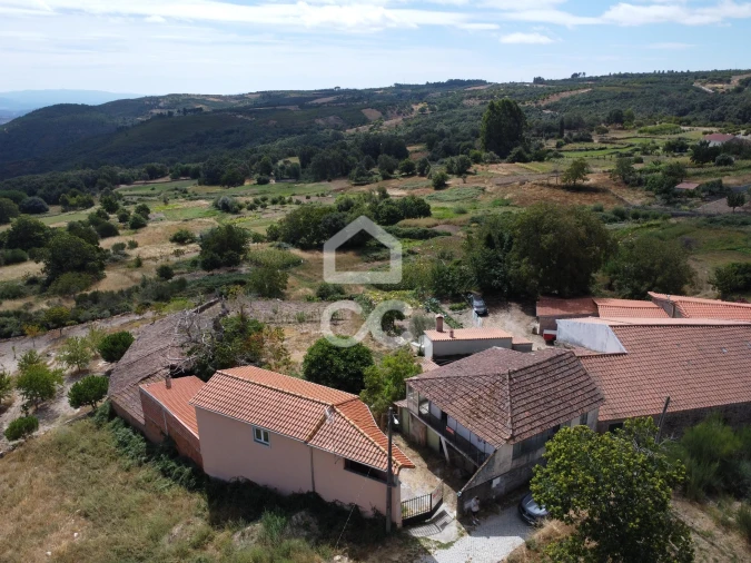 Moradia T4 para Venda em Travancas e Roriz Foto 27