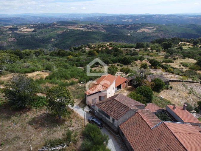 Moradia T4 para Venda em Travancas e Roriz Foto 25