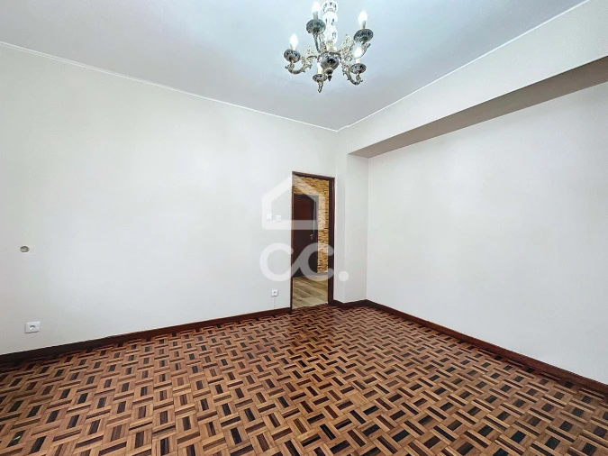 Moradia T3 para Venda em Santa Maria Maior Foto 7