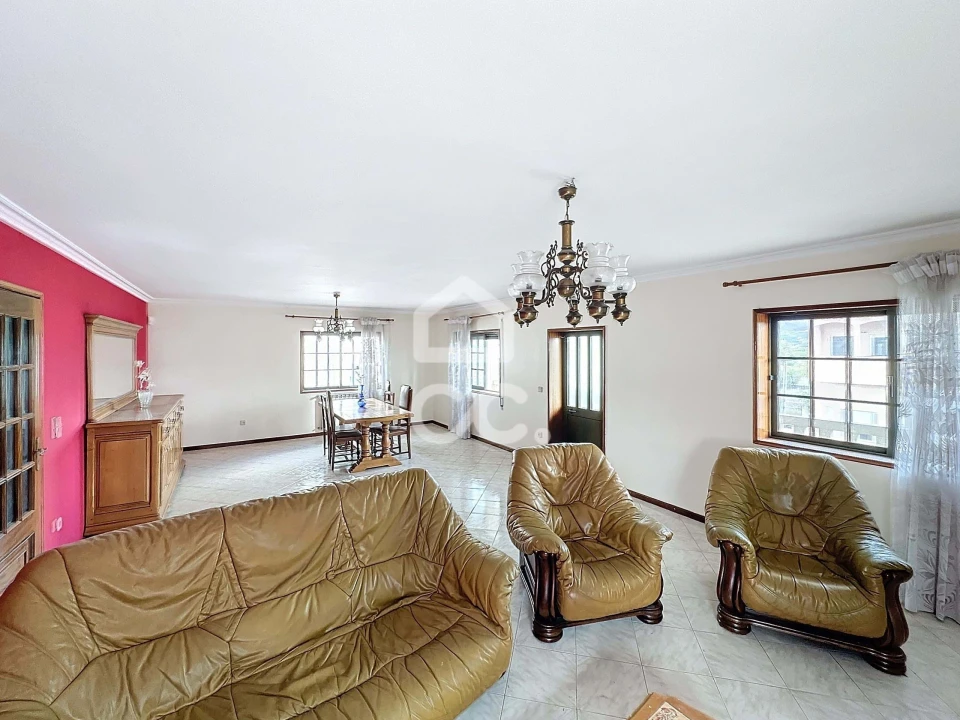 Moradia T3 para Venda em Santa Cruz/Trindade e Sanjurge Foto 17