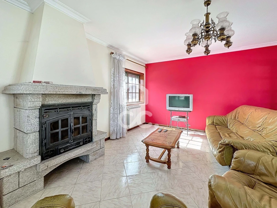 Moradia T3 para Venda em Santa Cruz/Trindade e Sanjurge Foto 2