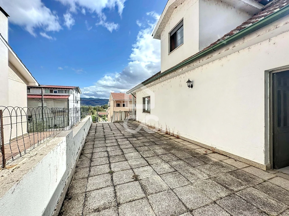 Moradia T3 para Venda em Santa Cruz/Trindade e Sanjurge Foto 13