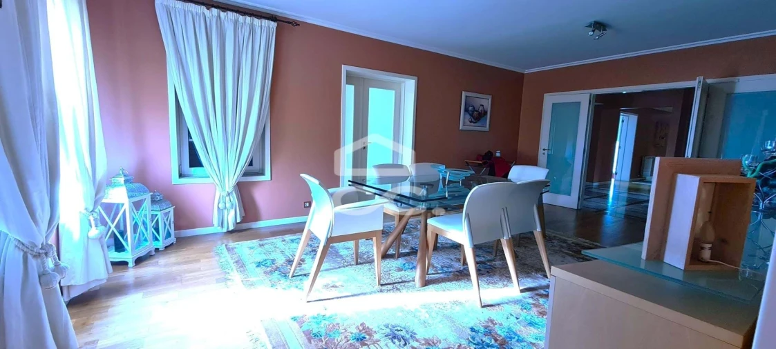 Moradia T6 para Venda em Santa Maria Maior Foto 6