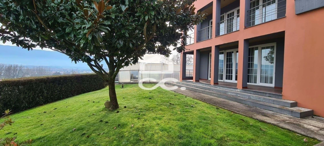 Moradia T6 para Venda em Santa Maria Maior Foto 5