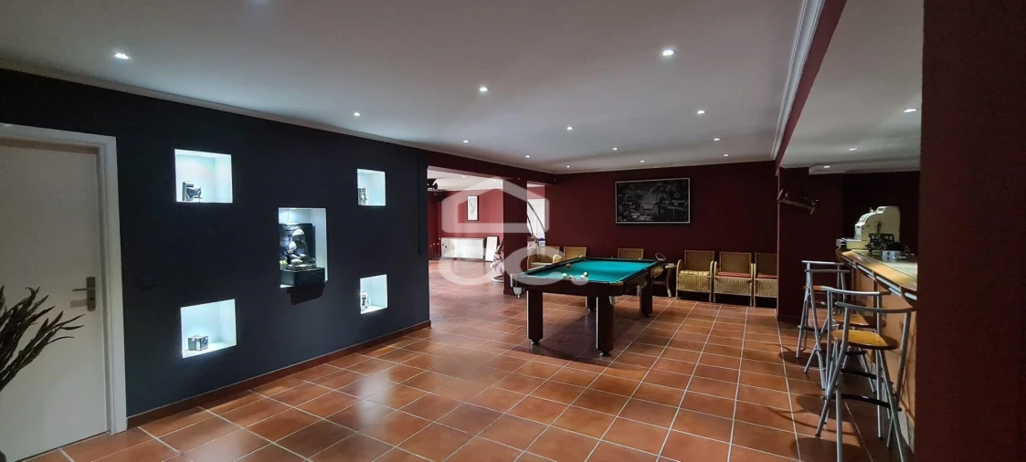 Moradia T6 para Venda em Santa Maria Maior Foto 3