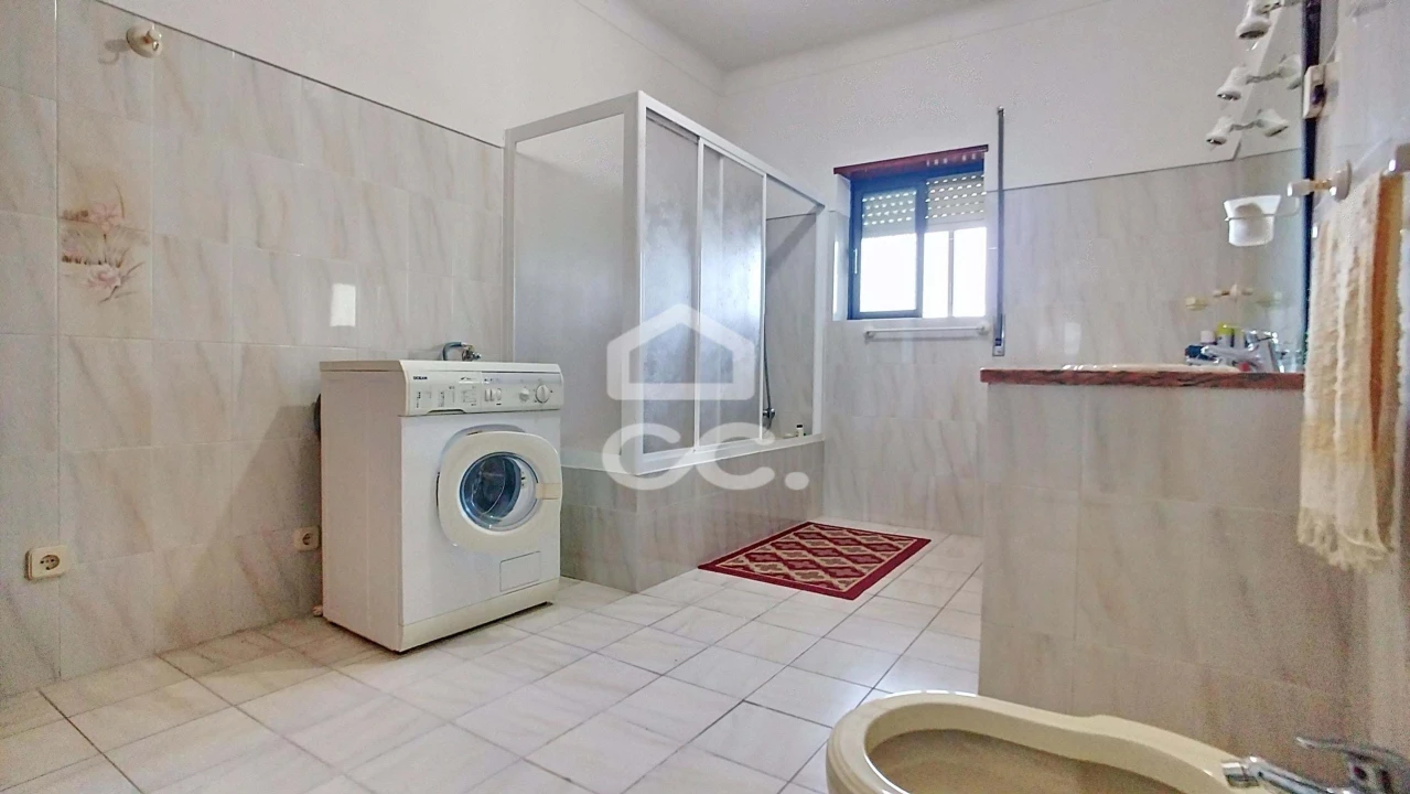 Moradia T5 para Venda em Redondelo Foto 16