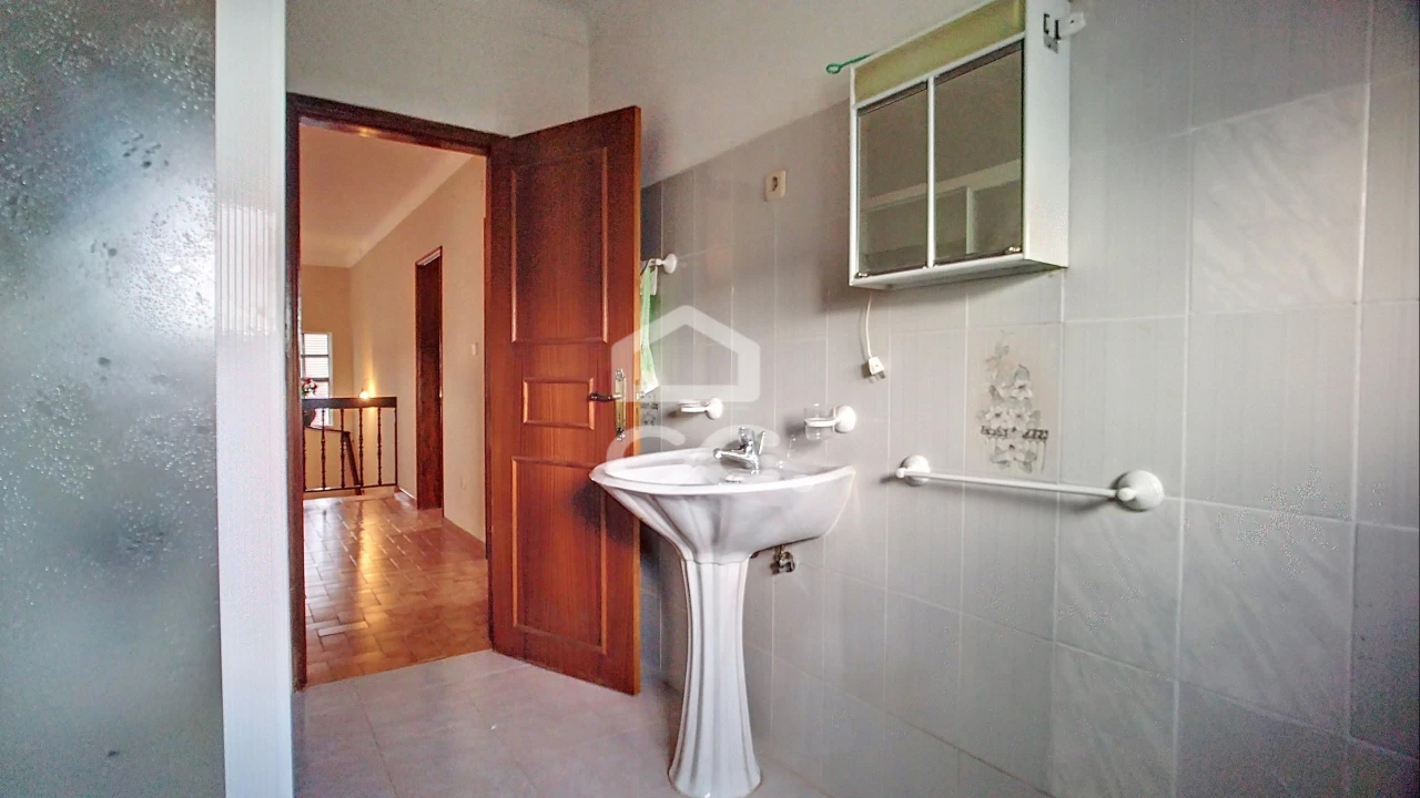 Moradia T5 para Venda em Redondelo Foto 29