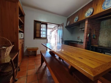Moradia T3 para Venda em Santo Estêvão