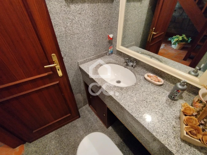 Moradia T3 para Venda em Santo Estêvão Foto 9