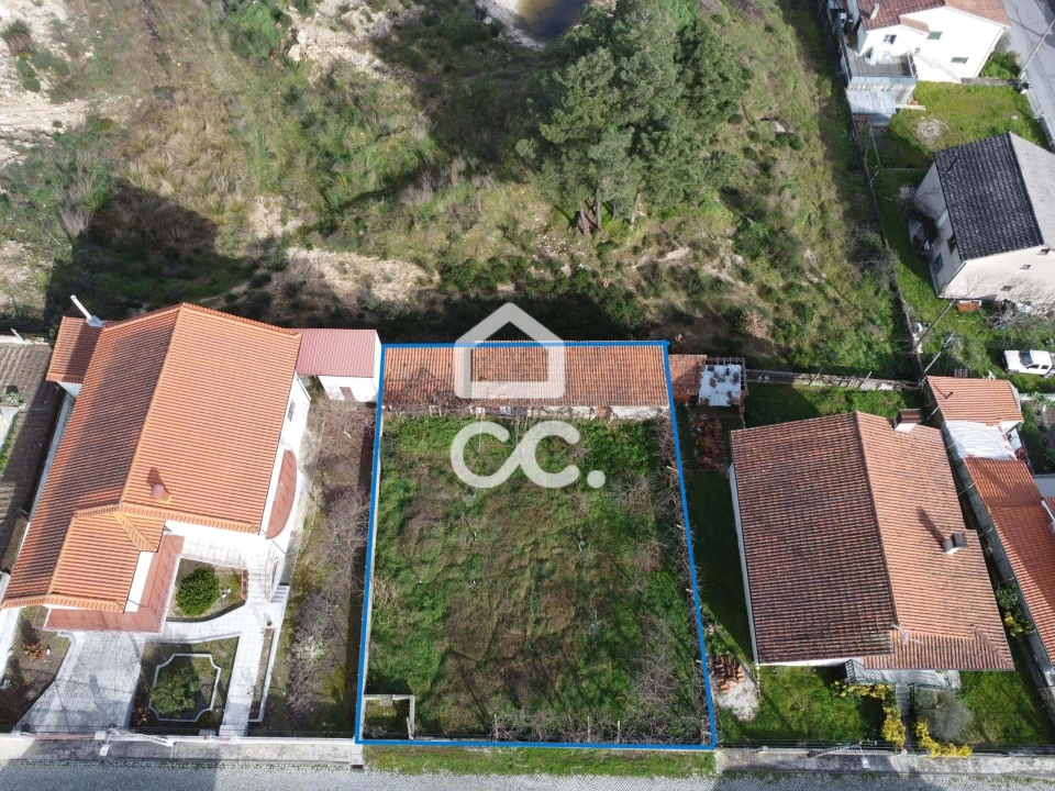 Terreno para Venda em Santa Cruz/Trindade e Sanjurge Foto 1