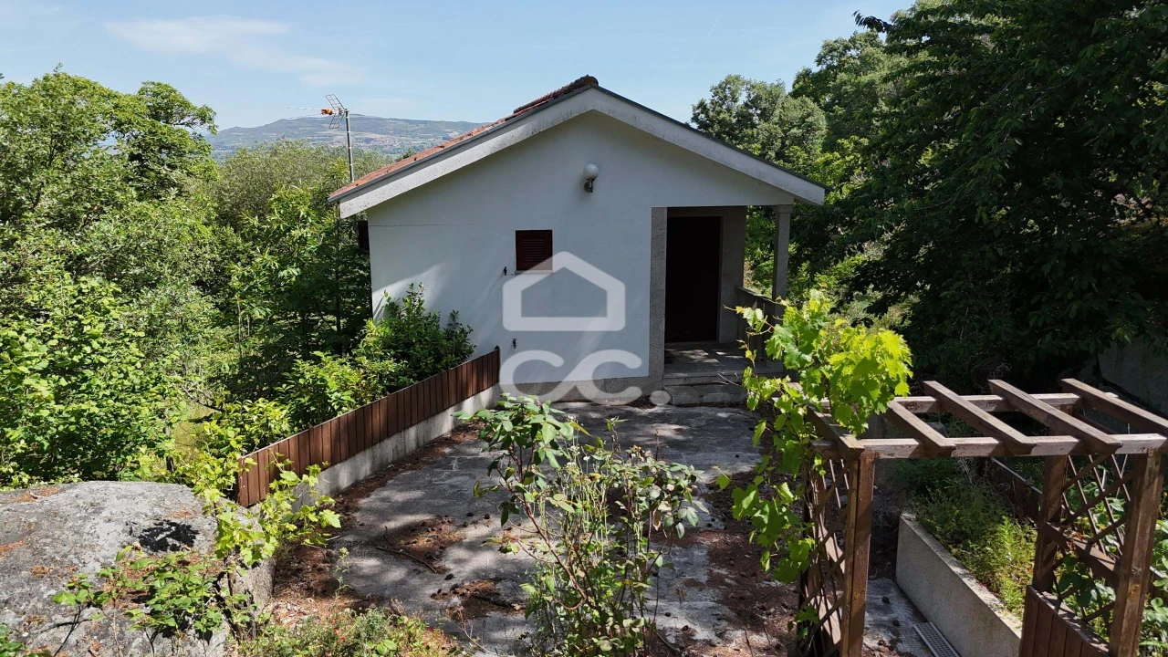 Quinta T3 para Venda em Aguas Frias Foto 31