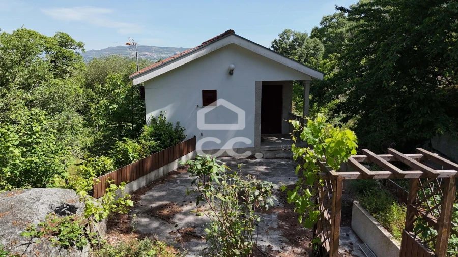 Quinta T3 para Venda em Aguas Frias Foto 31