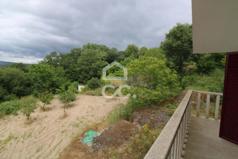 Quinta T3 para Venda em Aguas Frias Foto 18