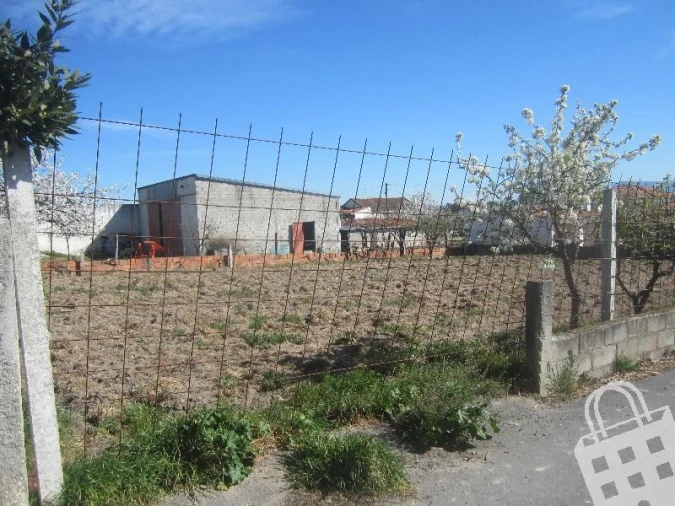 Terreno para Venda em Bustelo Foto 3