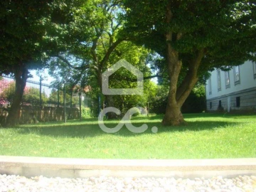 Moradia T6 para Venda em Madalena e Samaiões