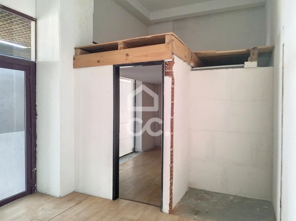 Negócio para Venda em Santa Maria Maior Foto 13