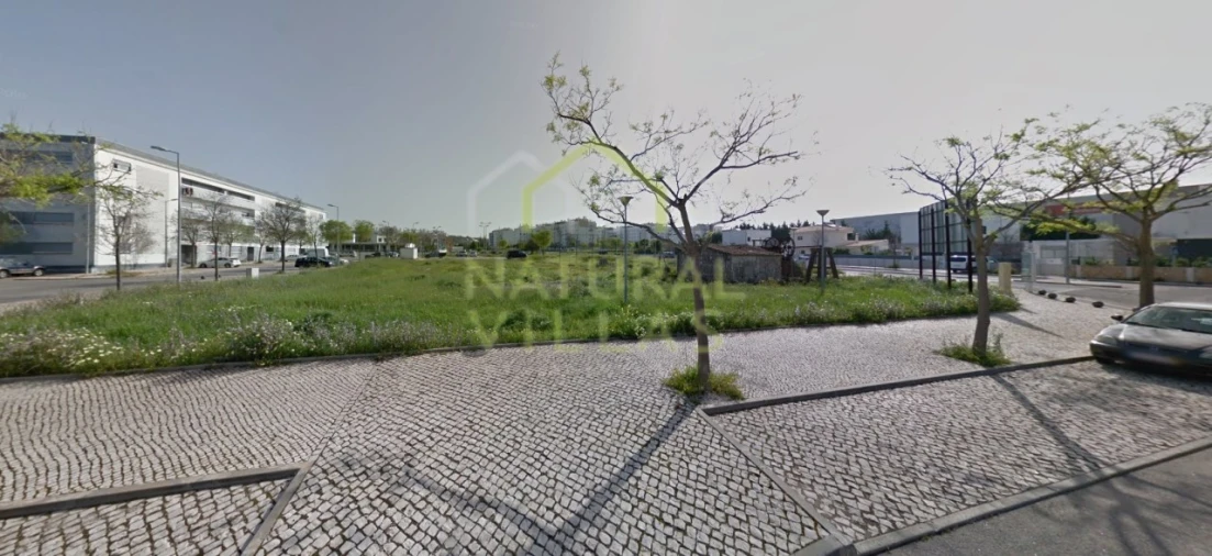 Terreno Comércio / Armazém para Venda em Loule (São Clemente) Foto 2