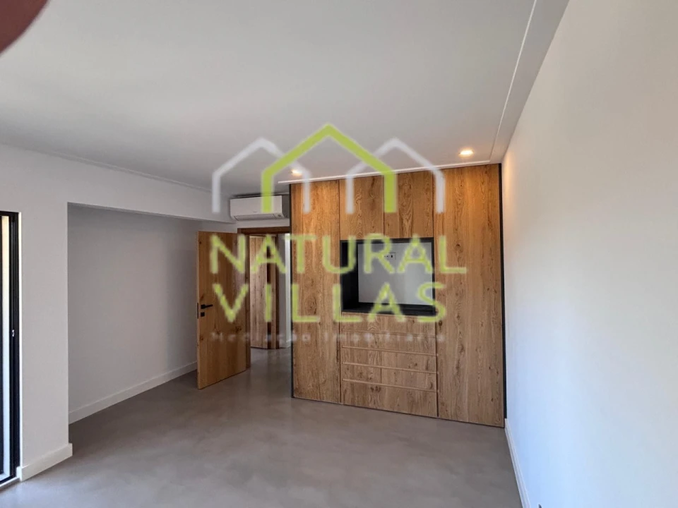 Moradia T5 para Venda em Quarteira Foto 23