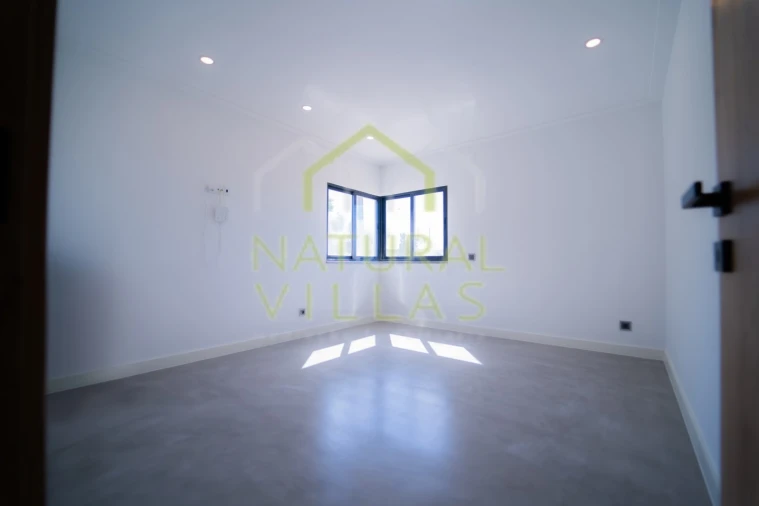 Moradia T5 para Venda em Quarteira Foto 20