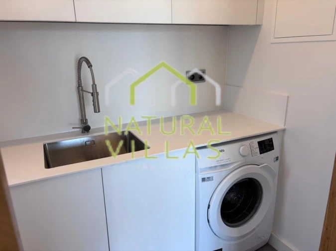 Moradia T5 para Venda em Quarteira Foto 6