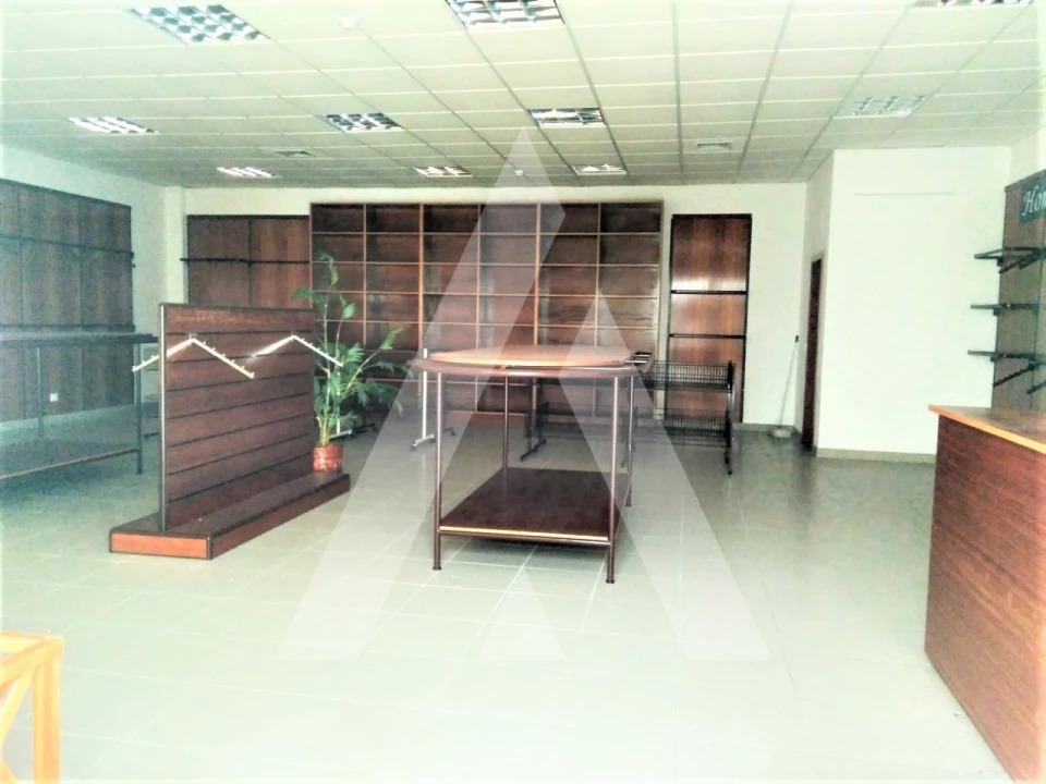 Loja para Arrendamento em Pombal Foto 4