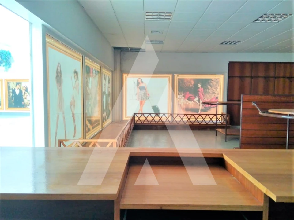 Loja para Arrendamento em Pombal Foto 7