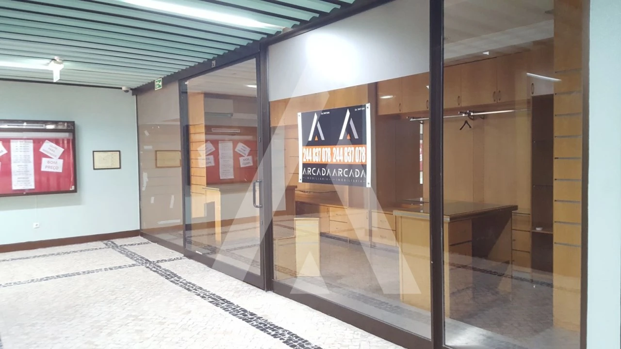 Loja para Arrendamento em Leiria, Pousos, Barreira e Cortes Foto 3