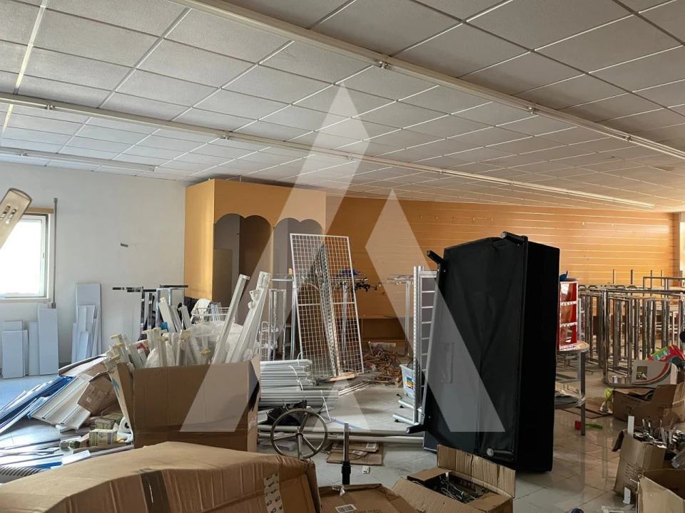 Loja para Venda em Mira de Aire Foto 8