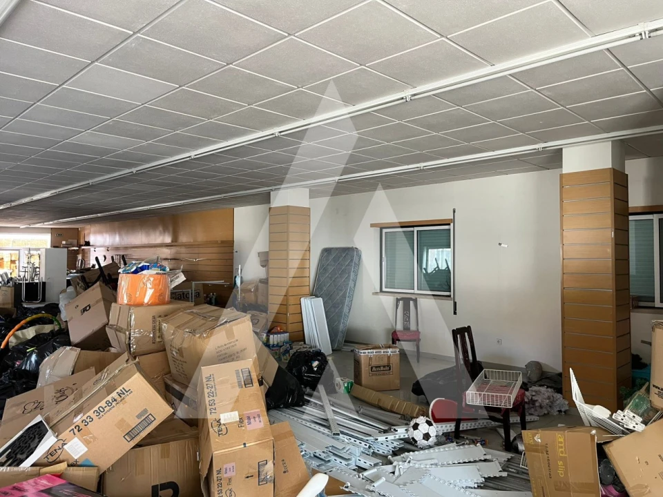 Loja para Venda em Mira de Aire Foto 9