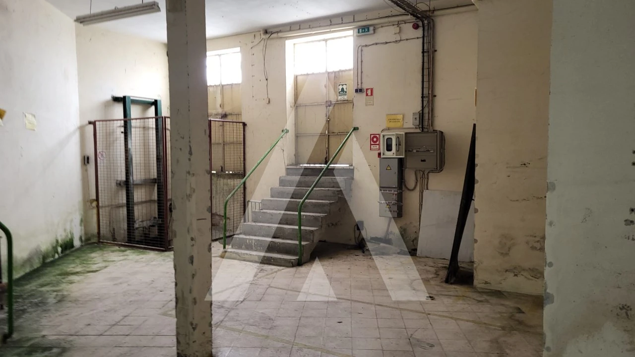 Loja para Arrendamento em Marinha Grande Foto 8