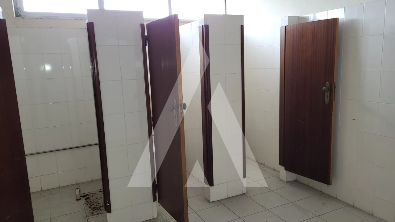 Loja para Arrendamento em Marinha Grande Foto 11