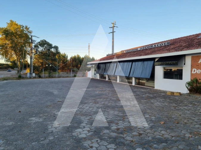 Armazém para Venda em Batalha Foto 5