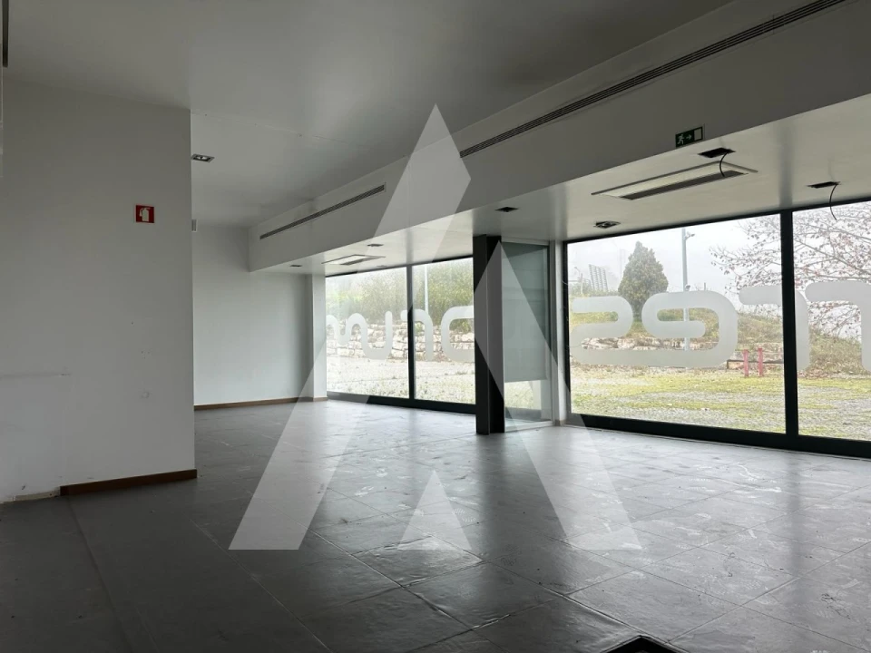 Escritório para Arrendamento em Torres Novas (Santa Maria, Salvador e Santiago) Foto 1