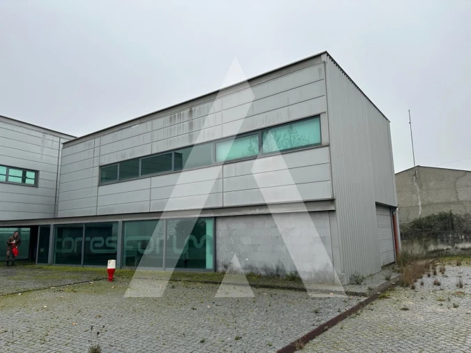 Escritório para Arrendamento em Torres Novas (Santa Maria, Salvador e Santiago) Foto 9