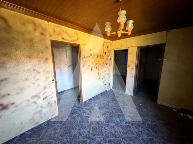 Moradia T3 para Venda em Almoster Foto 11