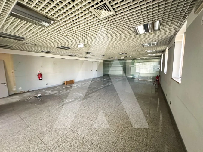 Prédio para Venda em Avelar Foto 30