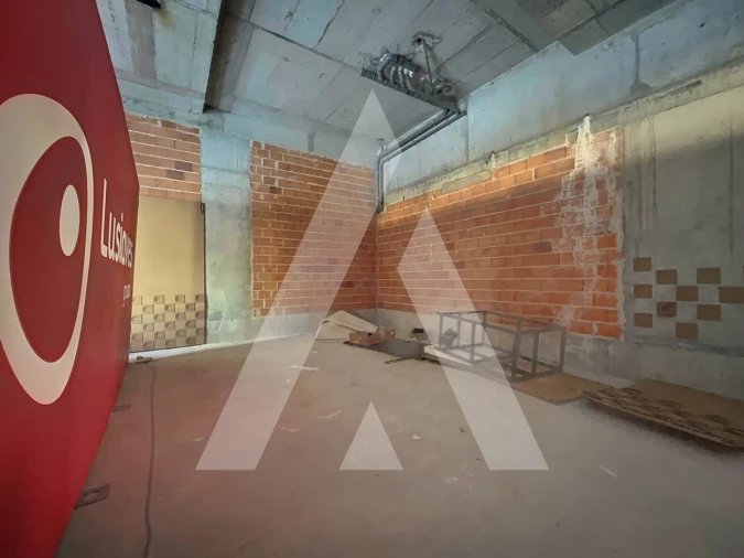 Loja para Arrendamento em Leiria, Pousos, Barreira e Cortes Foto 6