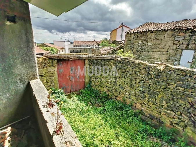 Moradia T3 para Venda em Nogueira da Montanha Foto 8