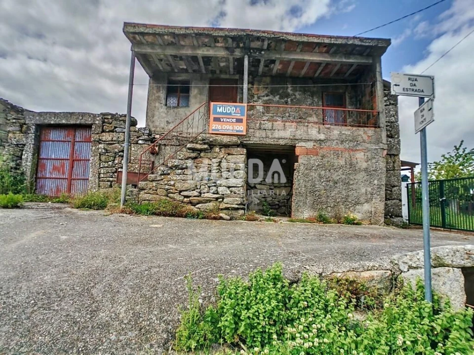 Moradia T3 para Venda em Nogueira da Montanha Foto 4