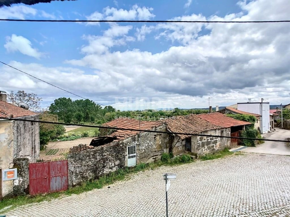 Moradia T3 para Venda em Nogueira da Montanha Foto 14