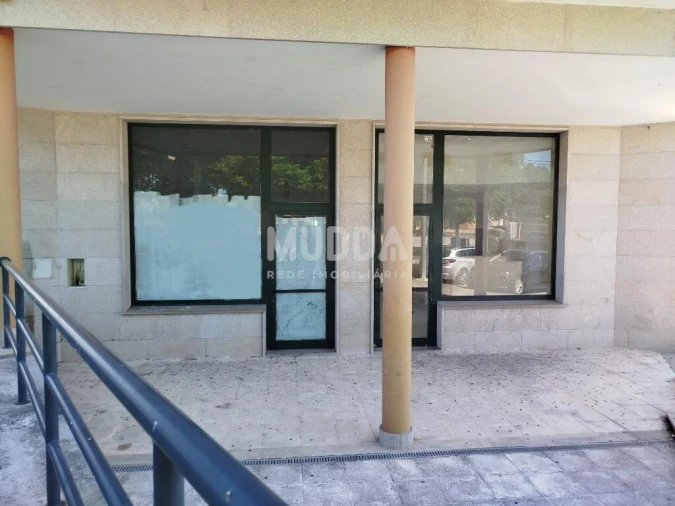 Loja para Venda em Vale de Anta Foto 3