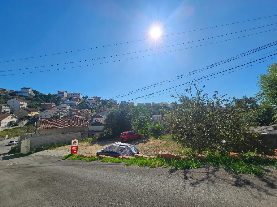 Terreno para Venda em Eiras e São Paulo de Frades Foto 1